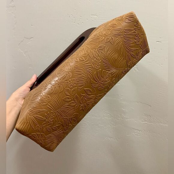 Handmade Genuine Leather Embossed Leaves Large Wood Frame Bag/Crossbody - Picture 11 of 16